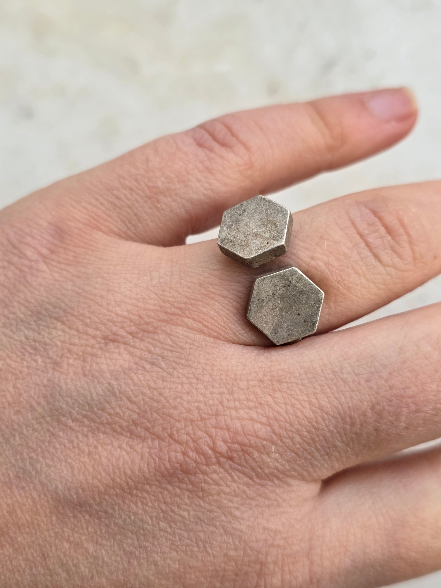 Matinio sidabro spalvos žiedas