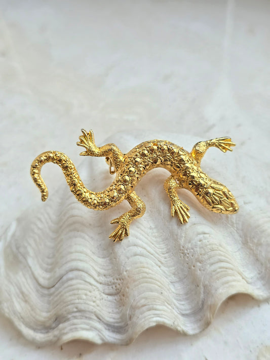 Aukso spalvos apyrakė griežas