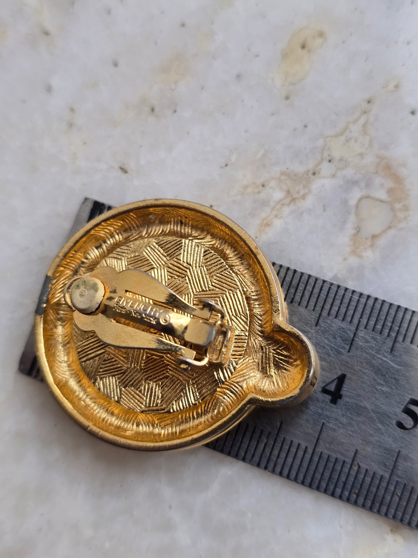 Vintažiniai GIVENCHY aukso spalvos klipsai su lazurito akmenuku