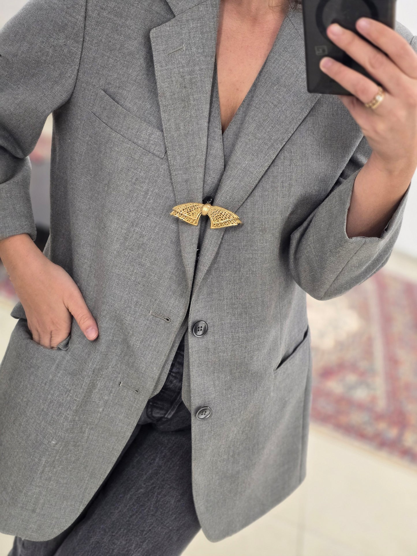 Vintažinė aukso spalvos sagė bantukas (Prancūzija)