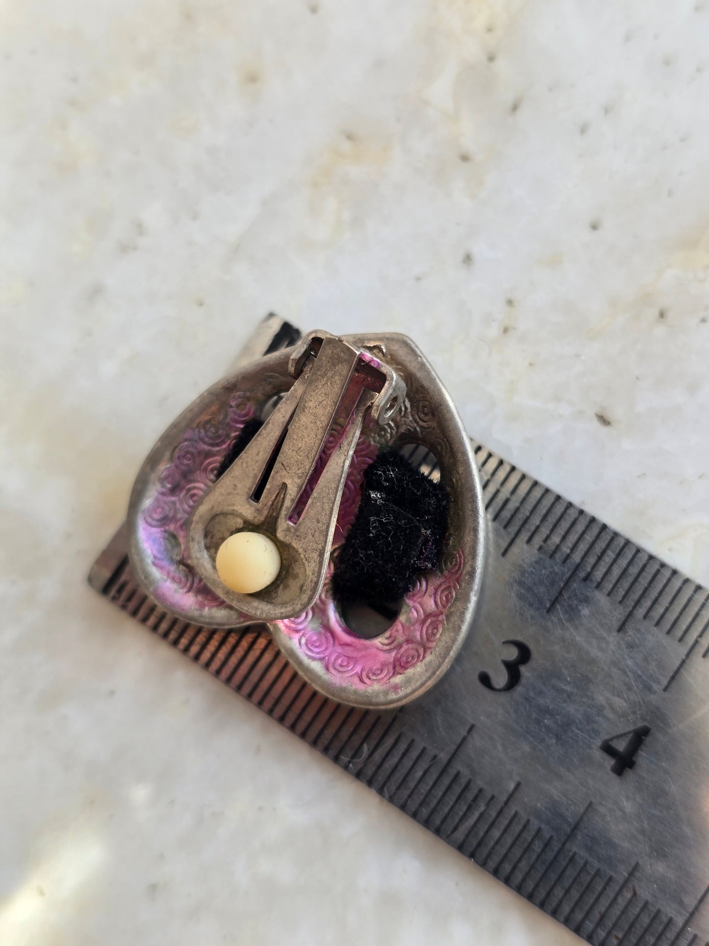 Sidabro spalvos klipsai širdelės