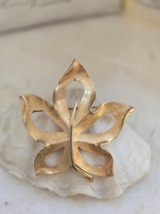 Vintažinė sagė didelis lapas