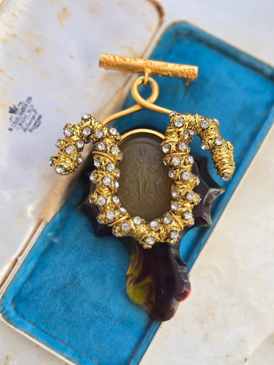 Vintažinė kolekcinė NINA RICCI sagė Three Graces