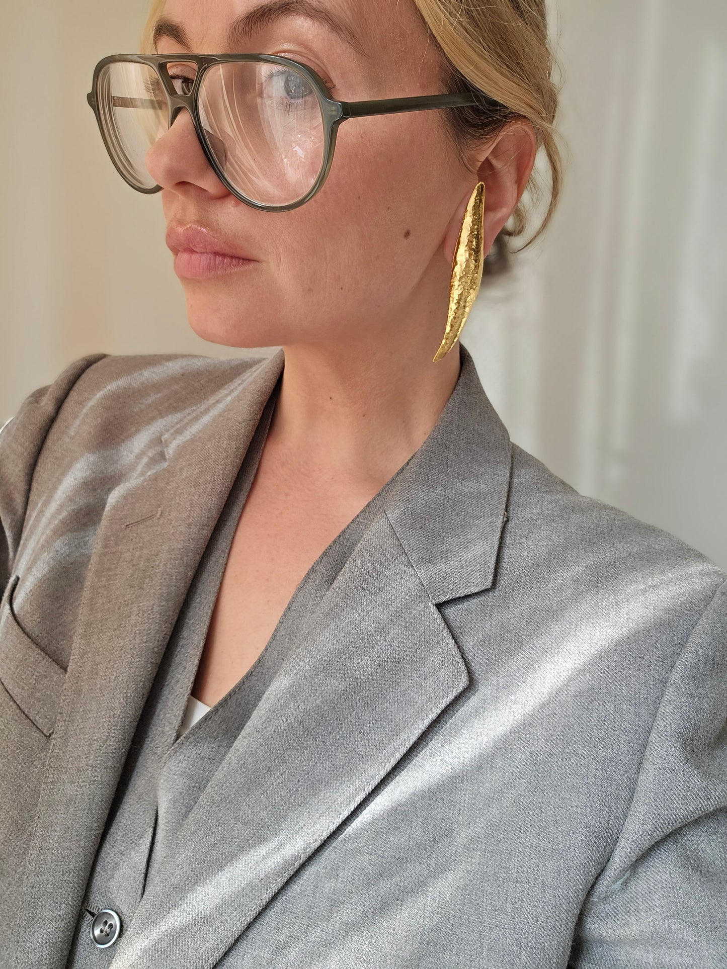 Vintažiniai masyvūs JEAN LUOIS Scherrer Paris paauksuoti klipsai