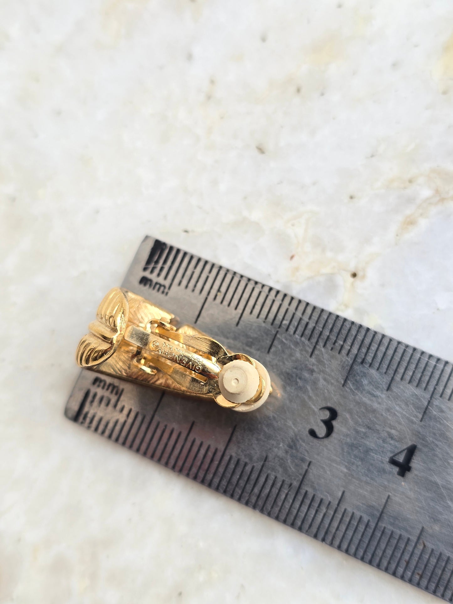 Vintažiniai GIVENCHY klipsai lapeliai