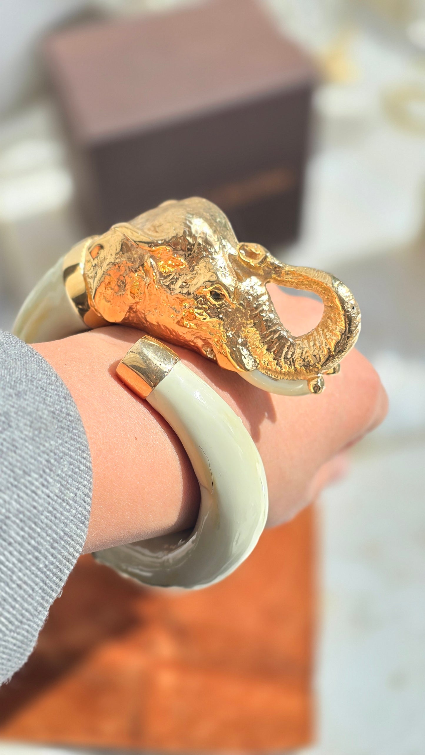 Annibale Baldini gold-plated ivory-colored elephant bracelet