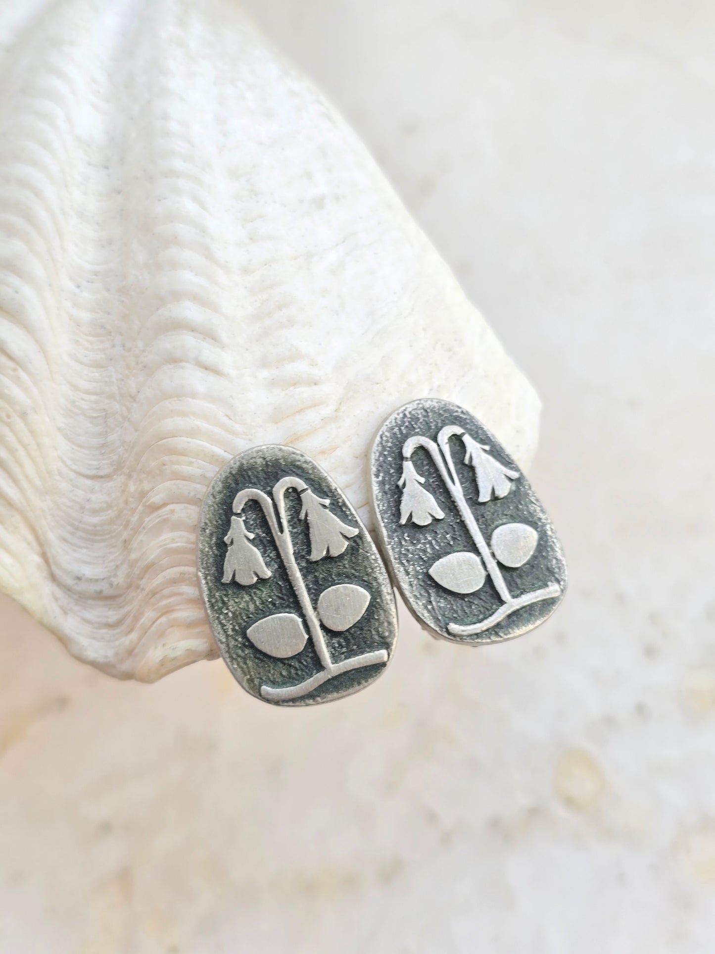 Vintažiniai sidabro spalvos auskarai