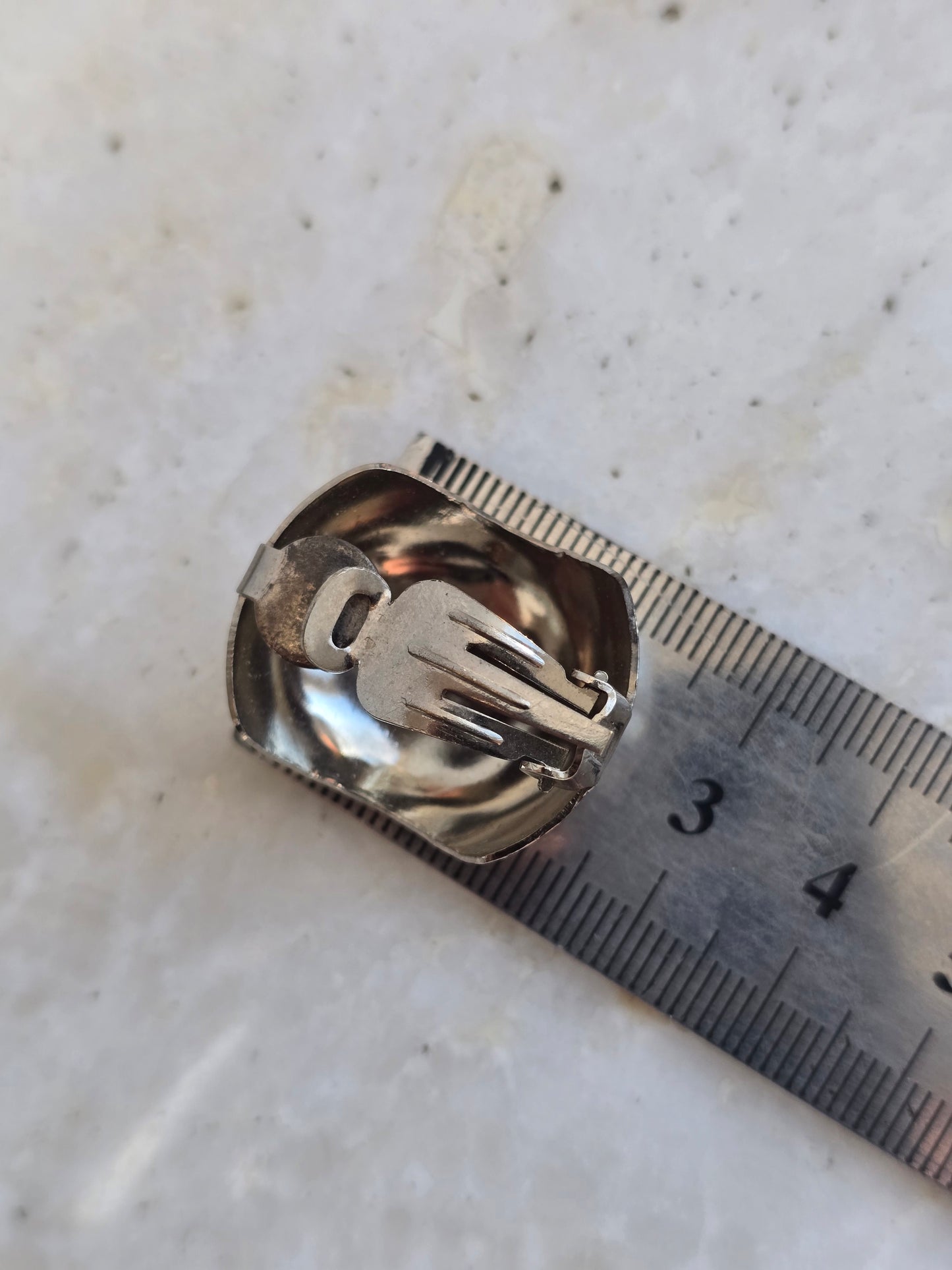 Vintažiniai sidabro spalvos klipsai