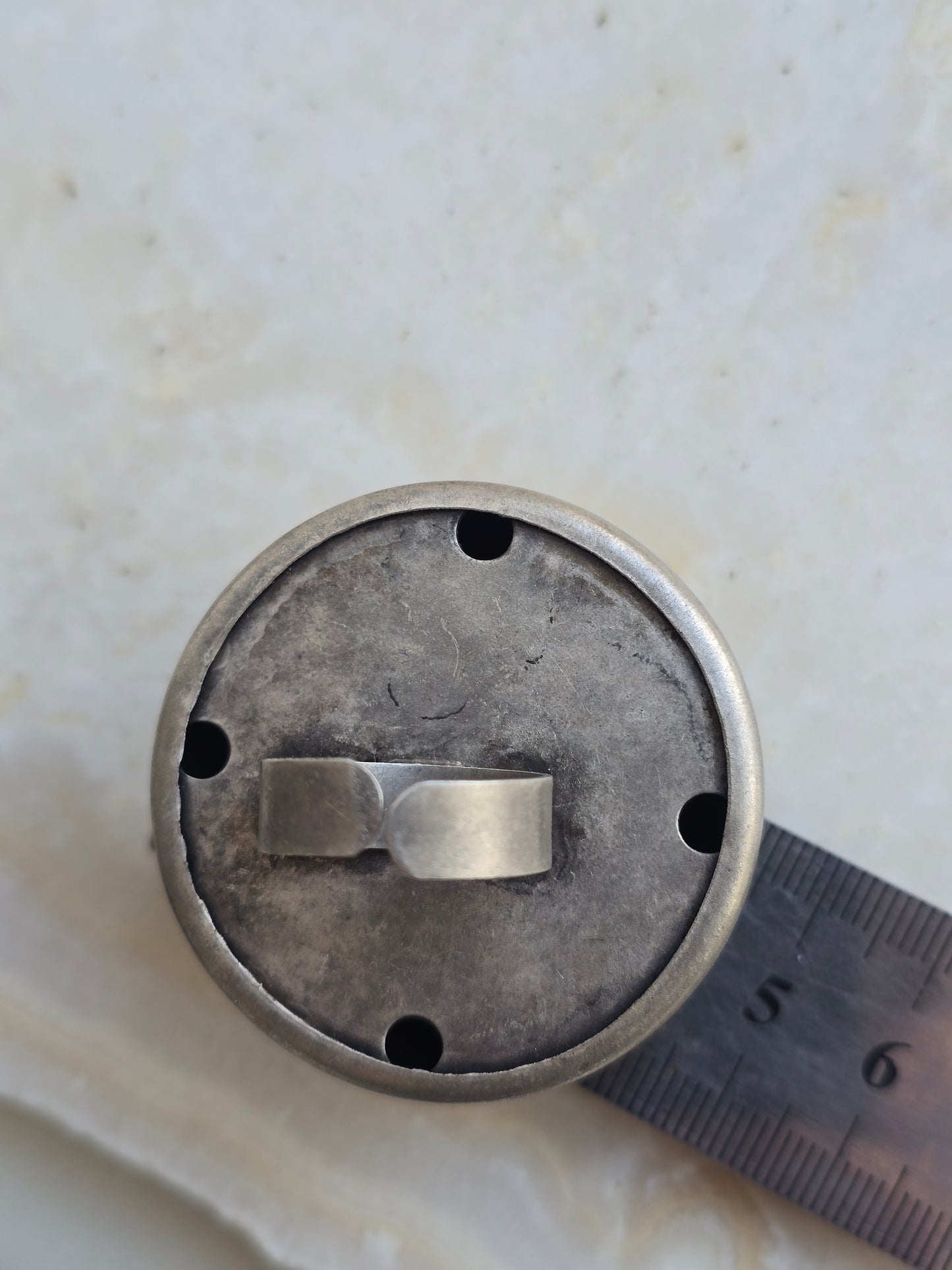 Matinio sidabro spalvos apvalus žieda MAXI