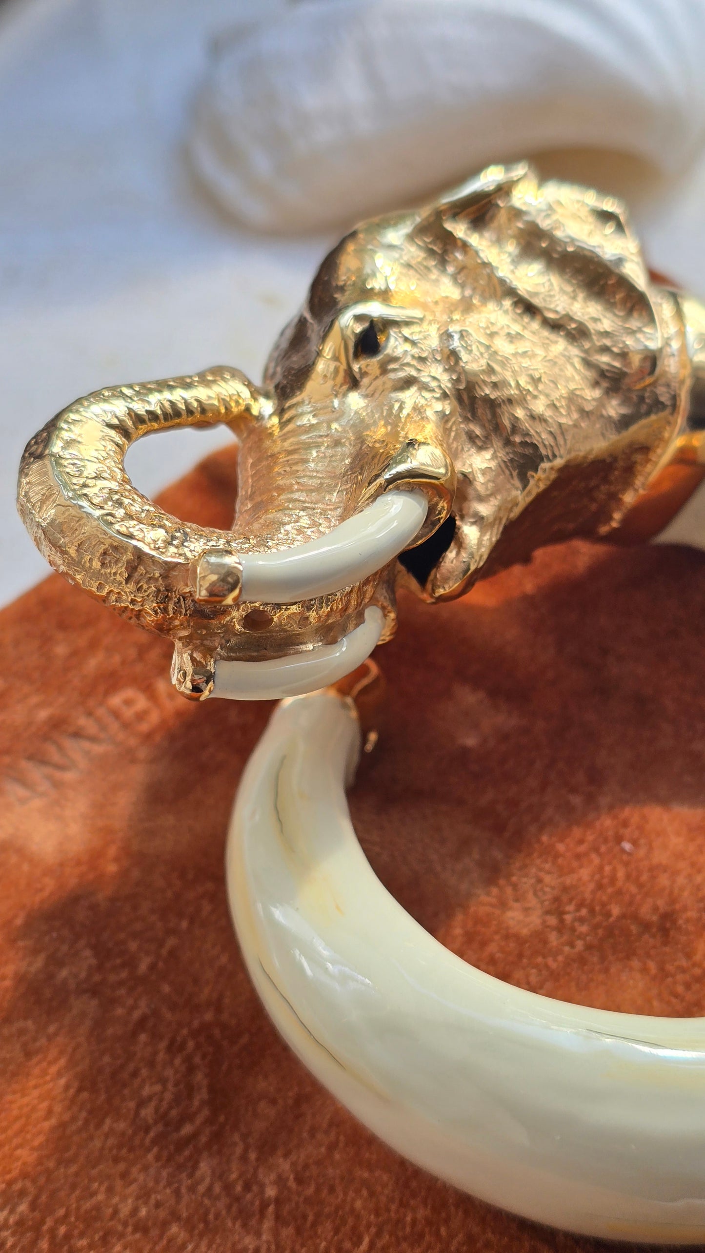 Annibale Baldini gold-plated ivory-colored elephant bracelet