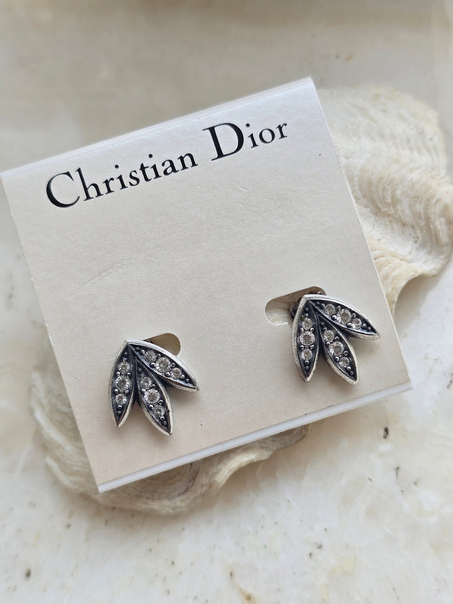 Vintažiniai CHRISTIAN DIOR sidabro spalvos klipsai lapeliai