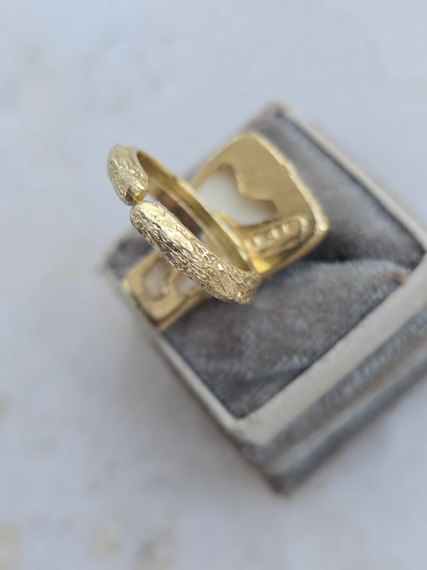 Aukso spalvos KALLIOPE reguliuojamas žiedas