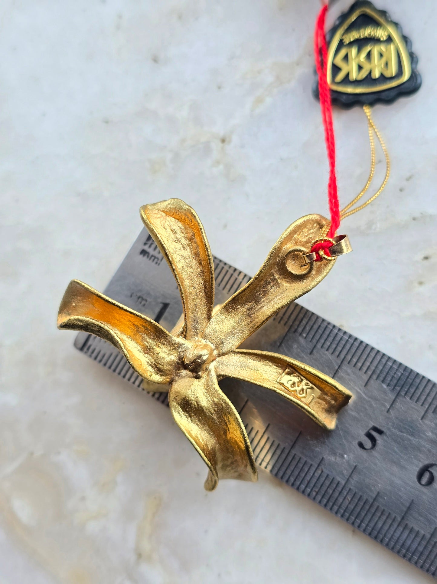 RISIS 22k paauksuotas tikros orhidėjos žiedas kaklo papuošalas