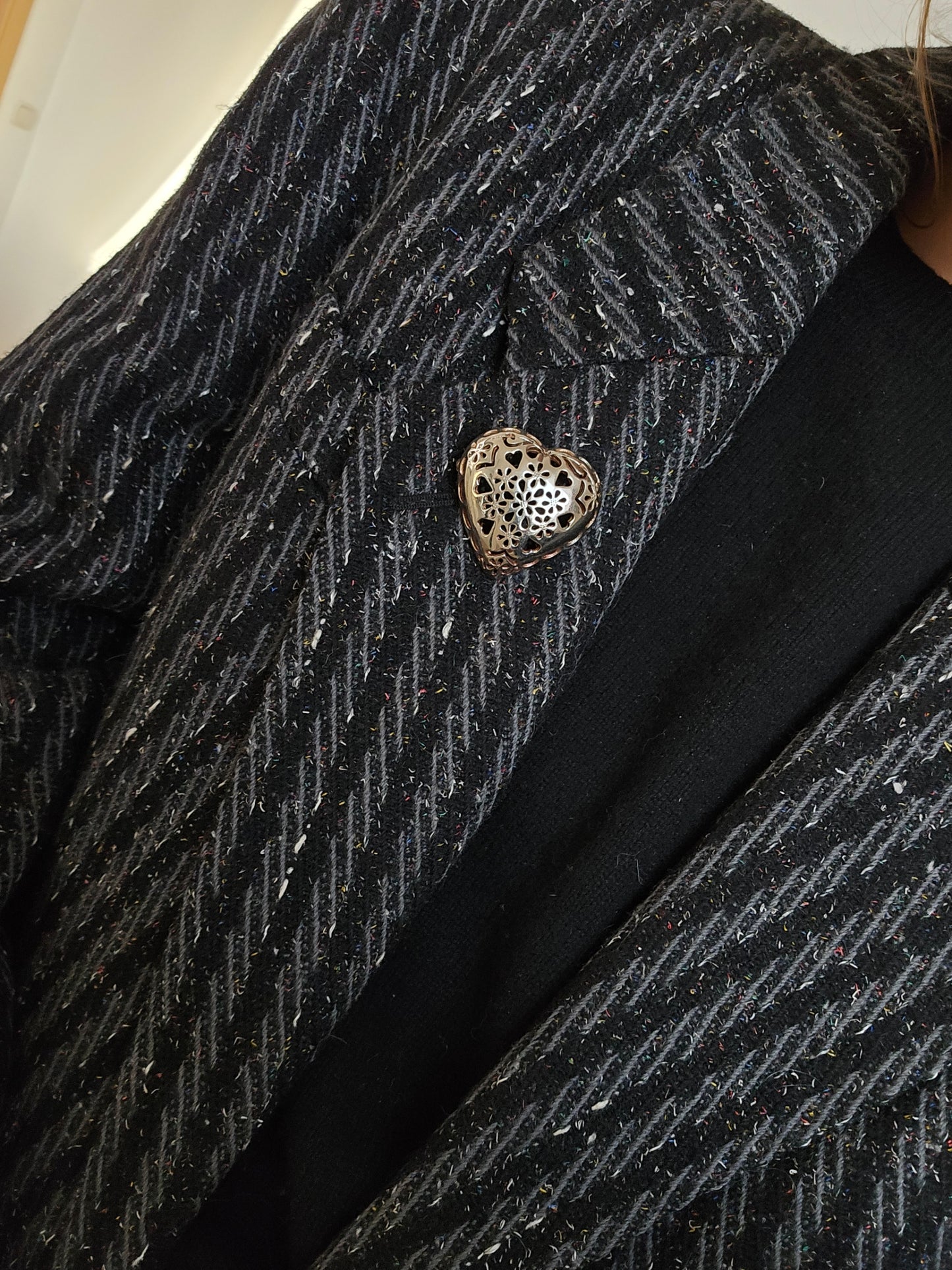 Sidabro spalvos sagė širdis